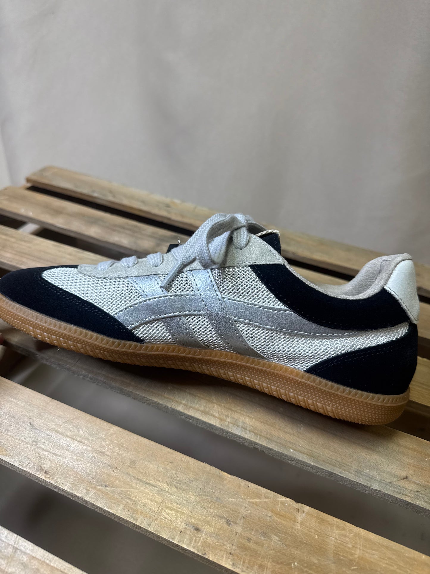 Sasha Sneaker