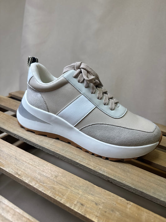 Serafina Sneaker