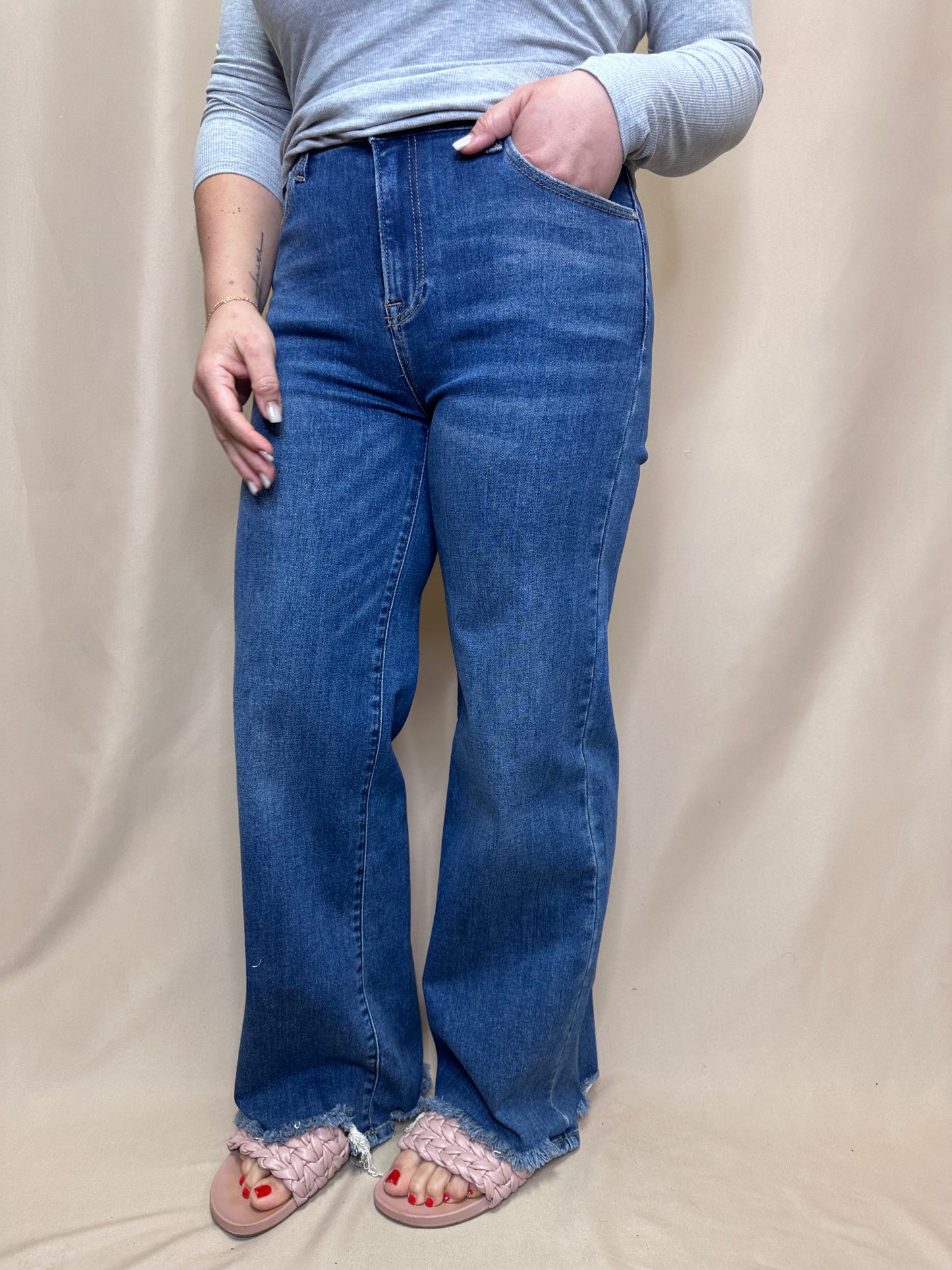 HR Wide Leg Jeans